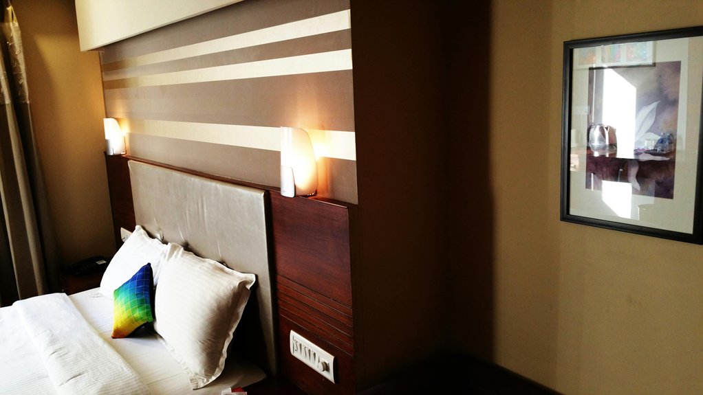 bedroom d cor ten essential tips