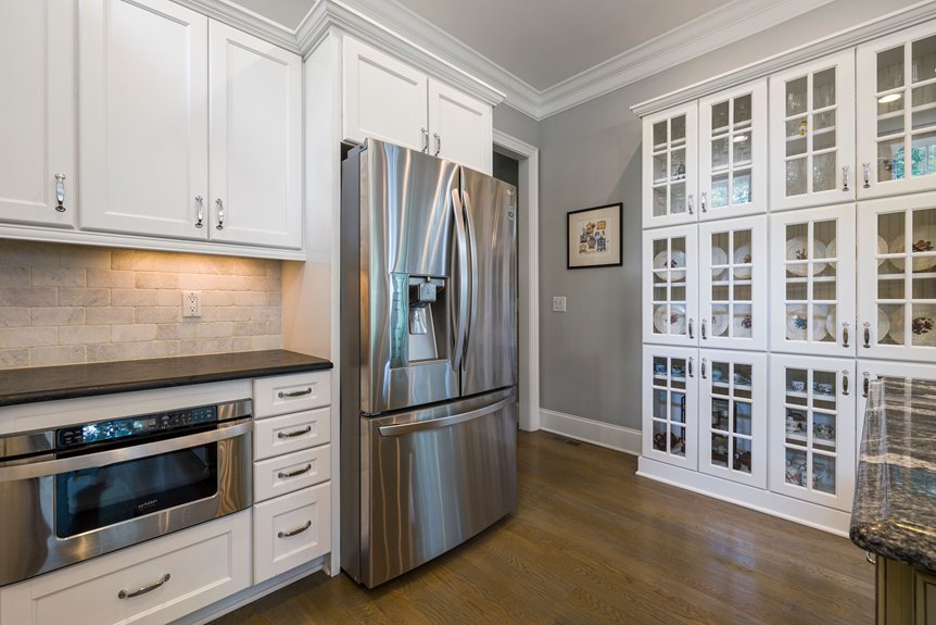 does floor decor offer cabinets